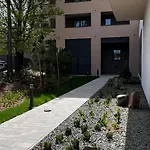 Apartman M&m2 Near Center With Free Parking - Ac Kassa
