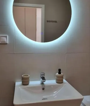 M&m2 Near Center With Free Parking - Ac