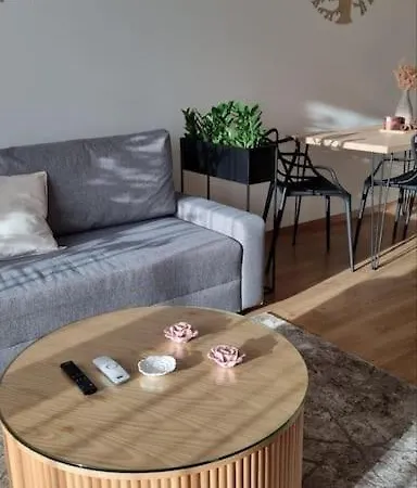 M&m2 Near Center With Free Parking - Ac Apartmán *