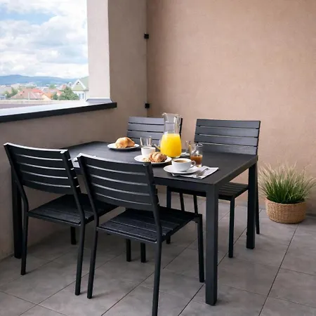 M&M2 Apartment Near Center - Free Garage Parking - Ac