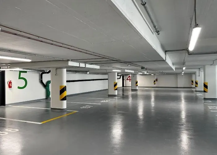 Apartment M&m2 Near Center With Free Parking - Ac *